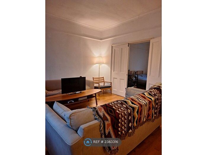 1 Bedroom Flat To Rent In Flaxman Road, London, SE5