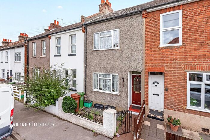 2 Bedroom Terraced House For Sale In St. Andrews Road, Carshalton, SM5
