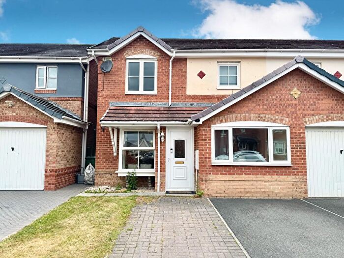 3 Bedroom Semi-Detached House For Sale In Stonebridge Crescent, Ingleby Barwick, TS17