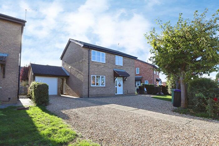 3 Bedroom Detached House For Sale In Beech Avenue, Bourne, PE10