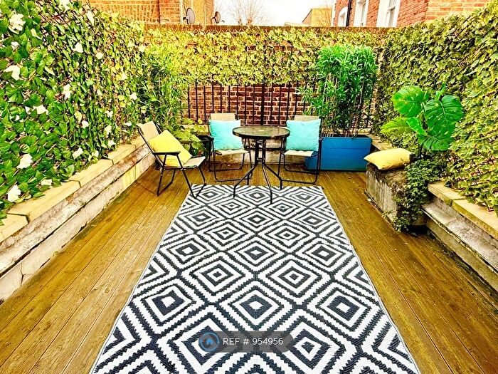 3 Bedroom Maisonette To Rent In Adelaide Grove, London, W12