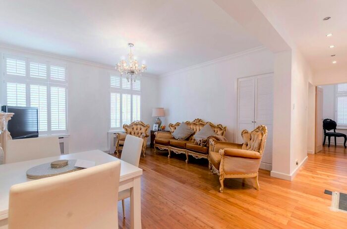 3 Bedroom Flat To Rent In Fenner House, Watts Street, Wapping, E1W