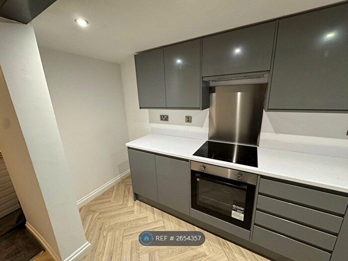 1 Bedroom Flat To Rent In Withington Road, Whalley Range, M16