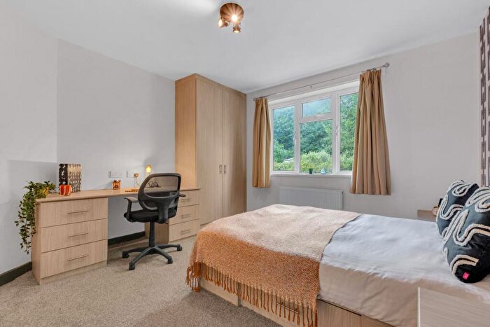 5 Bedroom House To Rent In Ash Road, Leeds, LS6