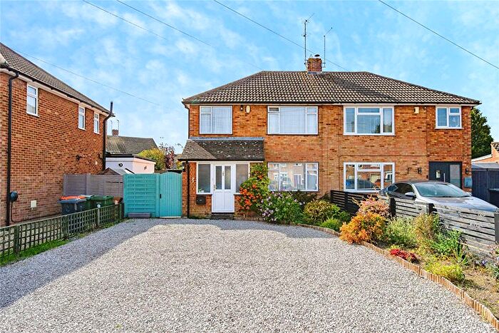 3 Bedroom Semi-Detached House For Sale In Thornbury, Dunstable, Bedfordshire, LU5
