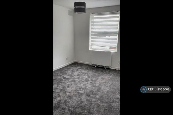 2 Bedroom Flat To Rent In Hallowell Road, Northwood, HA6