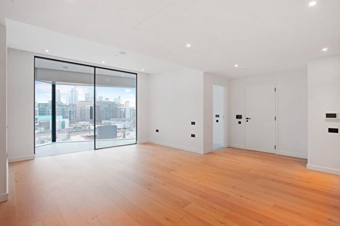 2 Bedroom Flat To Rent In Electric Boulevard London, SW11