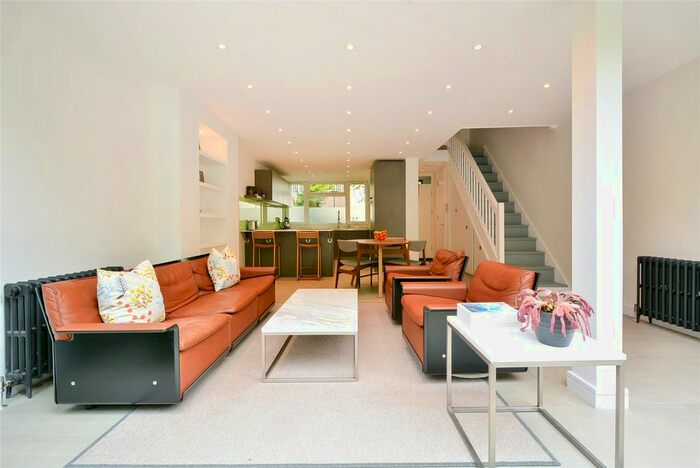 2 Bedroom Terraced House To Rent In Newman House, St. Georges Road, London, SE1