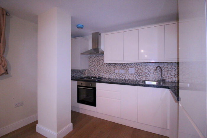 1 Bedroom Flat To Rent In , Charter House, High Road, IG1