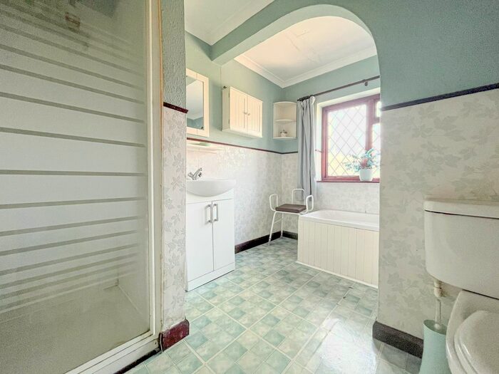 3 Bedroom Terraced House For Sale In The Chantrys, Farnham, Surrey, GU9