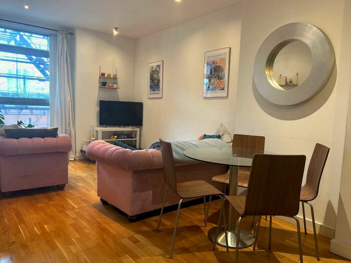 2 Bedroom House To Rent In Roberts Wharf, East Street, Leeds, LS9