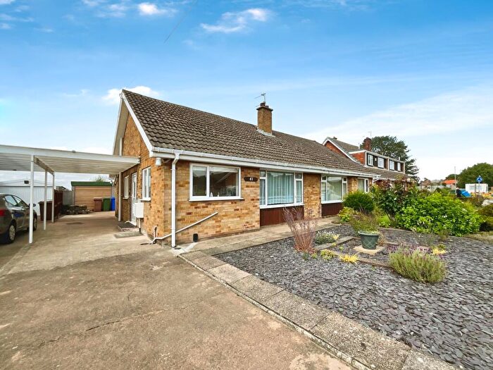2 Bedroom Semi-Detached House For Sale In Garth Lane, Hook, Goole, DN14
