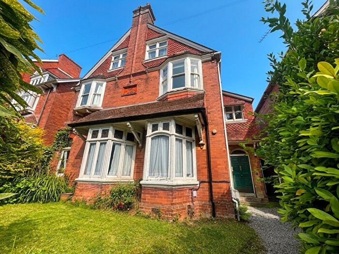 2 Bedroom Flat To Rent In Pennsylvania Road, Exeter, EX4