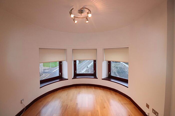 2 Bedroom Flat To Rent In Rose Street, Aberdeen, AB10