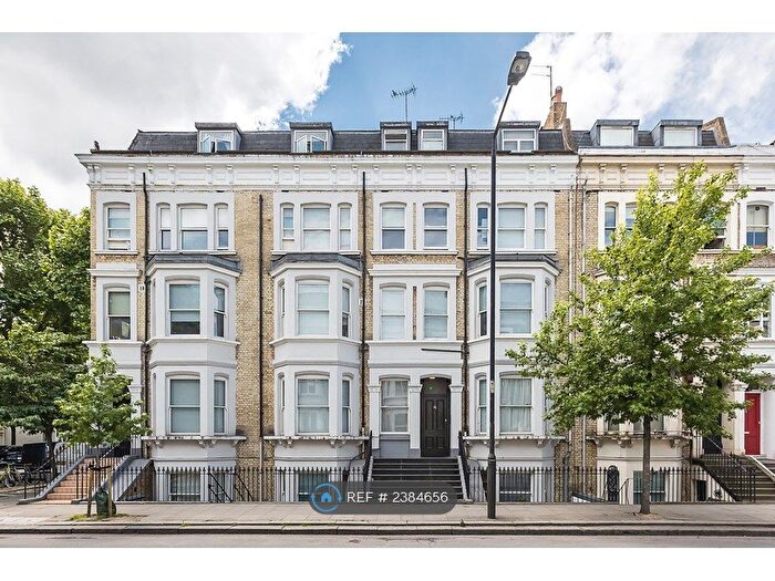 Studio To Rent In Warwick Road, London, SW5