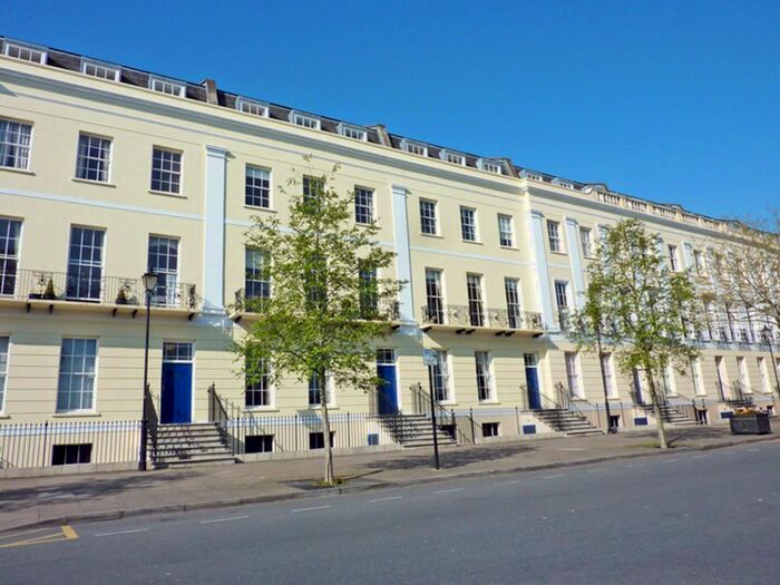 4 Bedroom Flat To Rent In The Broad Walk, Imperial Square, Cheltenham, GL50