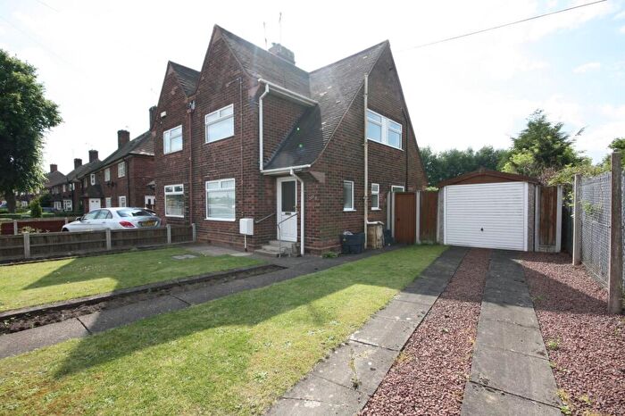 3 Bedroom Semi-Detached House To Rent In Hucknall Lane, Nottingham, NG6