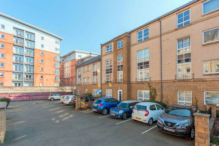 2 Bedroom Apartment To Rent In Blandfield, Broughton, Edinburgh, EH7