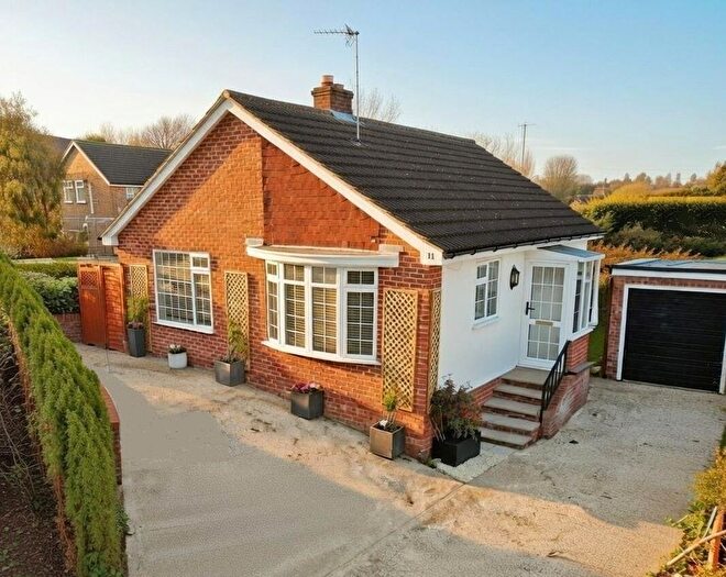 3 Bedroom Property For Sale In Ascot Close, Newbury, RG14