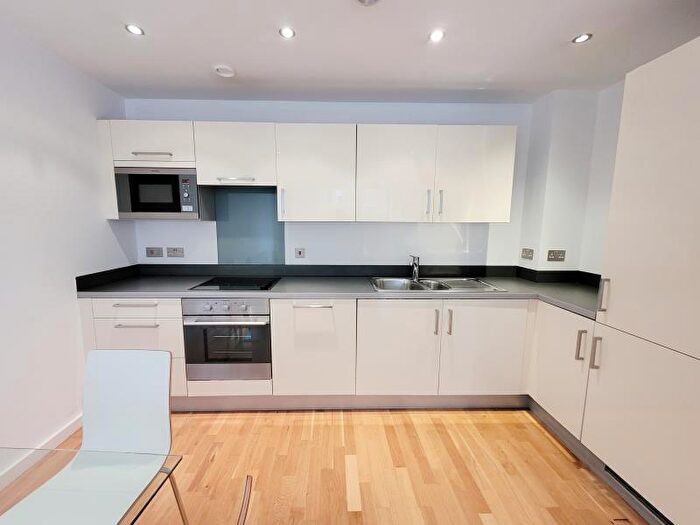 2 Bedroom Apartment To Rent In Apt . :: Flint Glass Wharf, M4