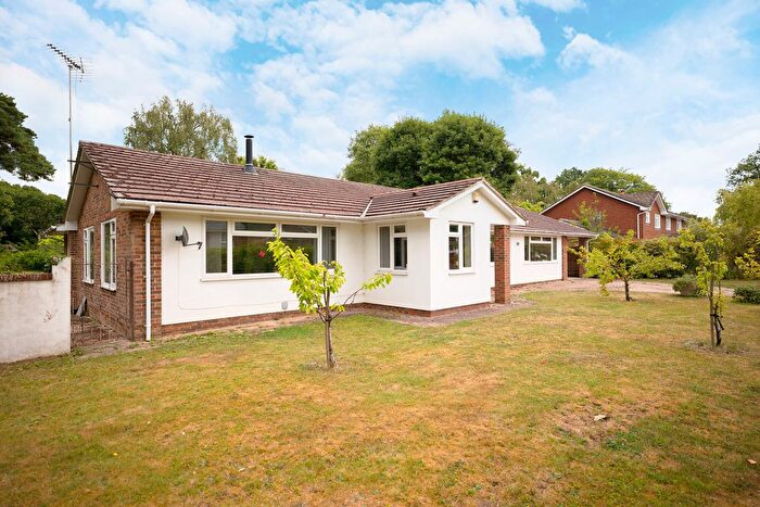 4 Bedroom Detached Bungalow For Sale In Ifoldhurst, Billingshurst, RH14