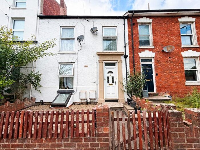 6 Bedroom Terraced House For Sale In Middleton Road, Banbury, Oxfordshire, OX16