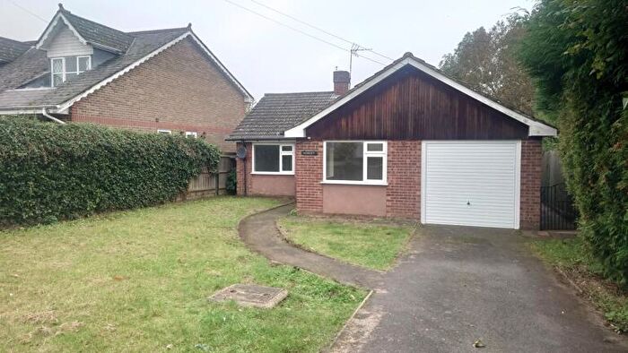 2 Bedroom Bungalow To Rent In Adbert, Dean Street, East Farleigh, Maidstone, Kent, ME15