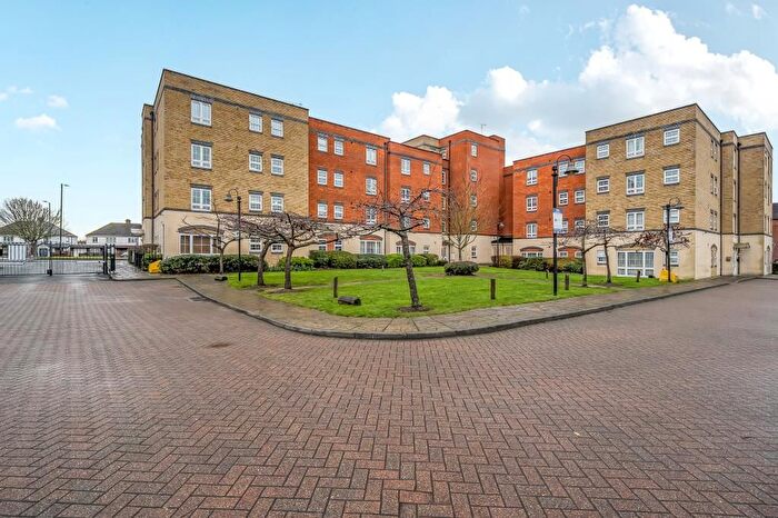 2 Bedroom Flat For Sale In Slough, SL1