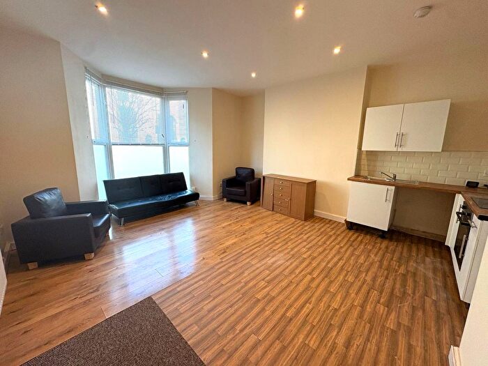 1 Bedroom Flat To Rent In Walter Road, Swansea, SA1