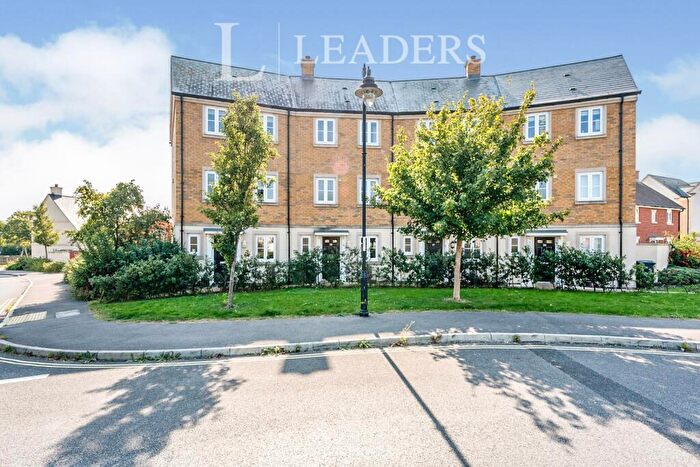 4 Bedroom Town House To Rent In Elbridge Avenue, North Bersted, PO21