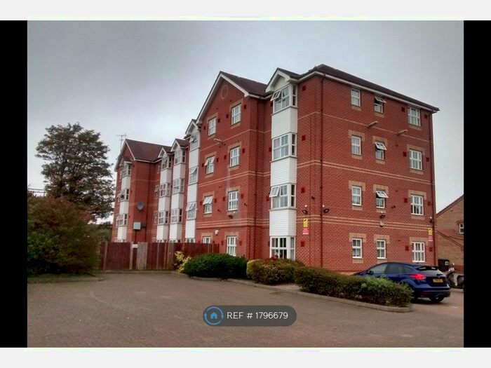 2 Bedroom Flat To Rent In Berberis Court, Ilford, IG1