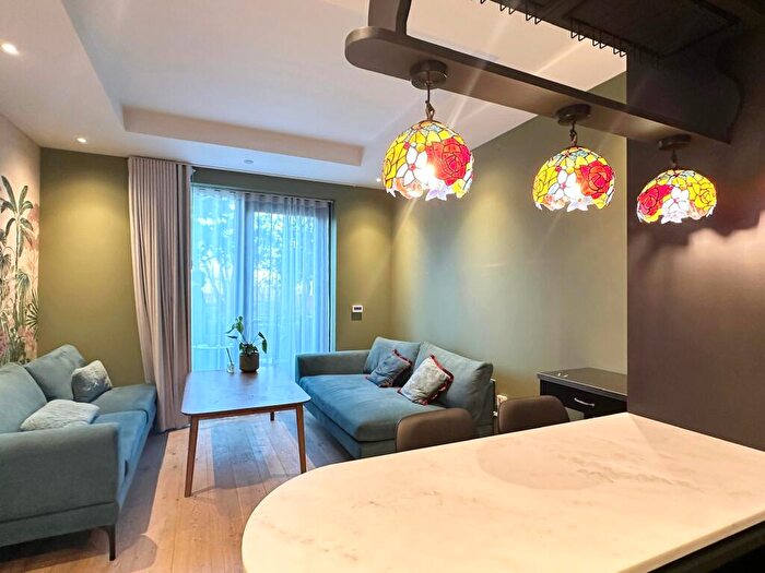 2 Bedroom Apartment To Rent In London City Island, Canning Town, E14