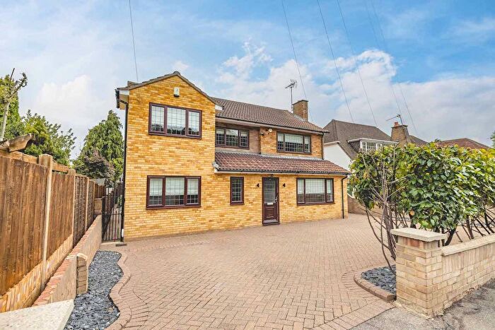 4 Bedroom Detached House For Sale In Nightingale Way, Denham, UB9