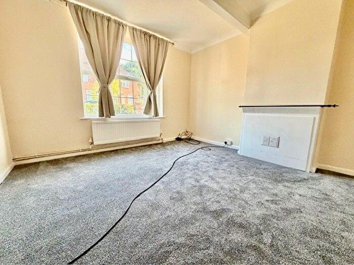 2 Bedroom Semi-Detached House To Rent In Westcott Crescent, Hanwell, W7