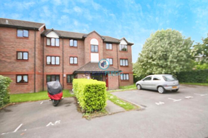 1 Bedroom Flat To Rent In Littlebrook Avenue, Slough., SL2