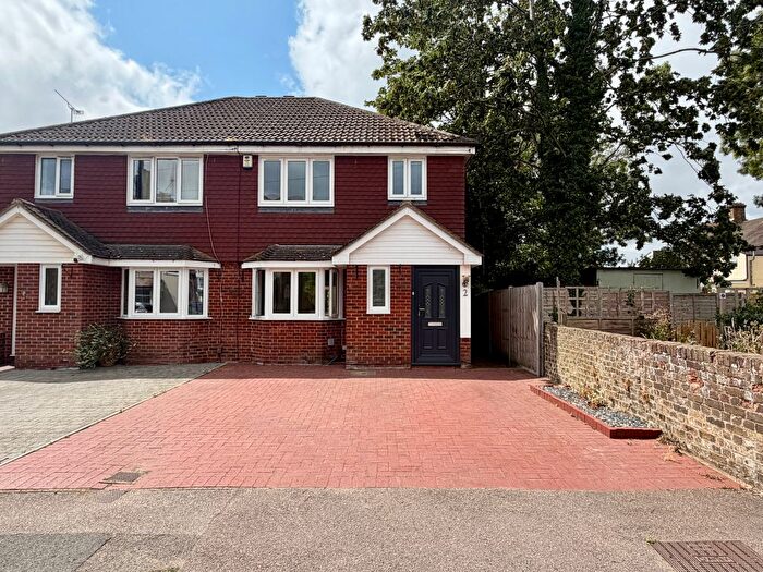 3 Bedroom Semi-Detached House To Rent In Wakeley Road, Rainham, ME8