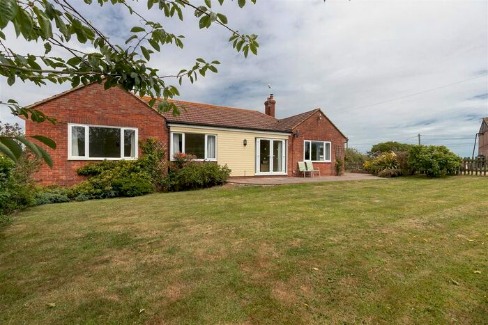 3 Bedroom Detached Bungalow To Rent In Rye Road, Rye Foreign, Rye, TN31