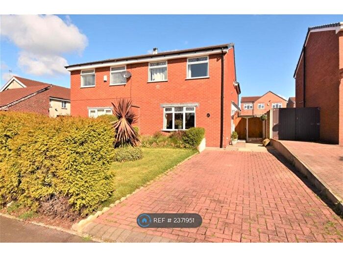 3 Bedroom Semi-Detached House To Rent In Stour Road, Tyldesley, Manchester, M29