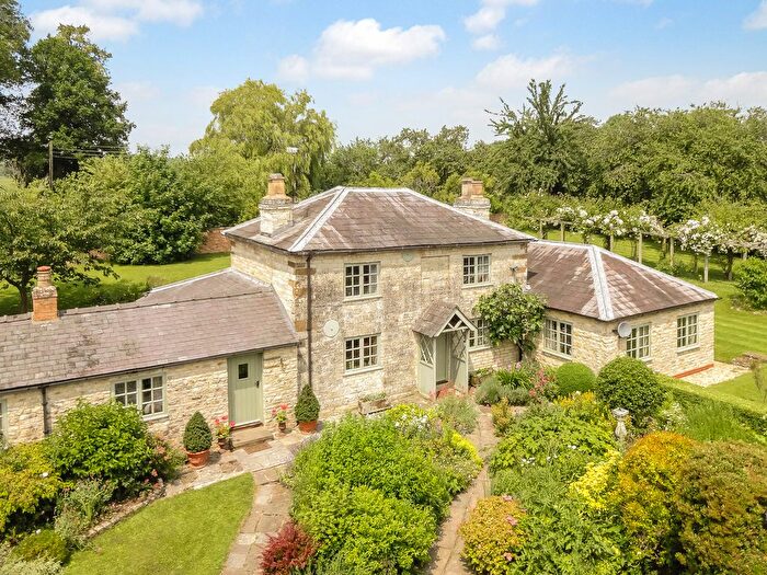 4 Bedroom Detached House For Sale In Compton Verney Warwick, Warwickshire, CV35