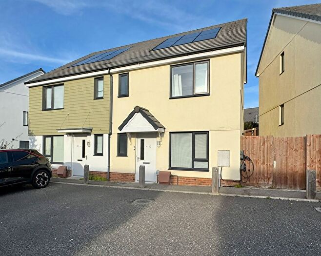 3 Bedroom Semi Detached House For Sale In Ivy Drive, Tamerton Foliot, Plymouth, PL6
