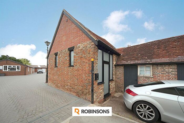 1 Bedroom Mews To Rent In High Street, Edlesborough, LU6