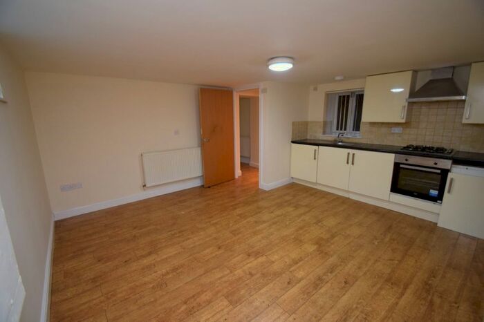 1 Bedroom Flat To Rent In Waterloo Road, Hillgate, Stockport SK1