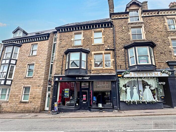 2 Bedroom Terraced House For Sale In High Street, Buxton, SK17
