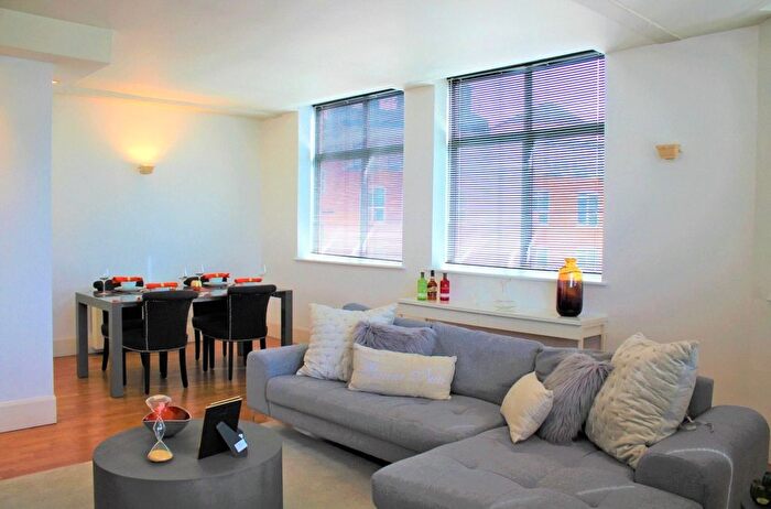1 Bedroom Flat To Rent In City Reach, London, EC1V