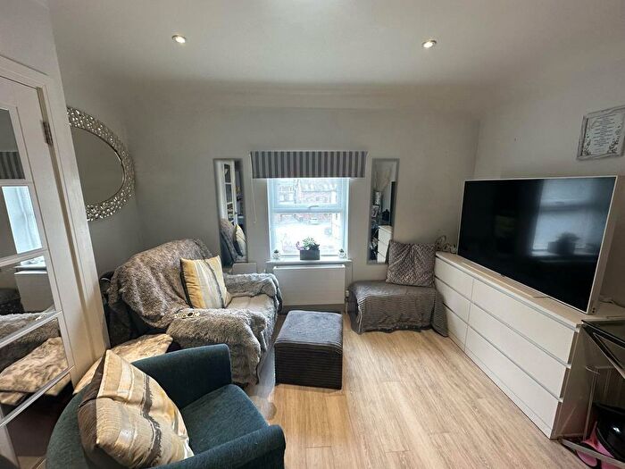 1 Bedroom Property To Rent In Landsdown Road, Bedford, MK40