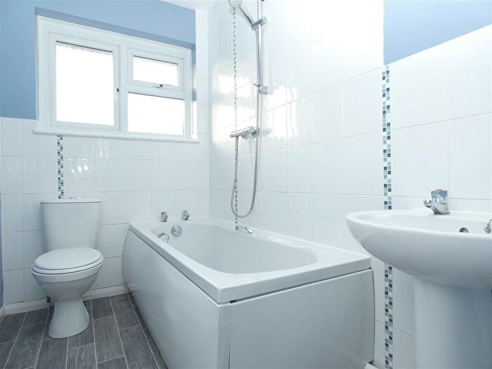 2 Bedroom End Of Terrace House To Rent In Peartree Road, Herne Bay, Kent, CT6