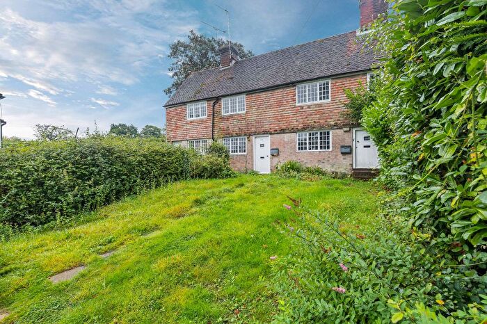 2 Bedroom Cottage For Sale In Newtons Hill, Hartfield, TN7