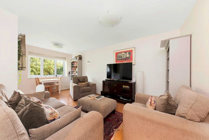 2 Bedroom Flat To Rent In Peartree Avenue, London SW17
