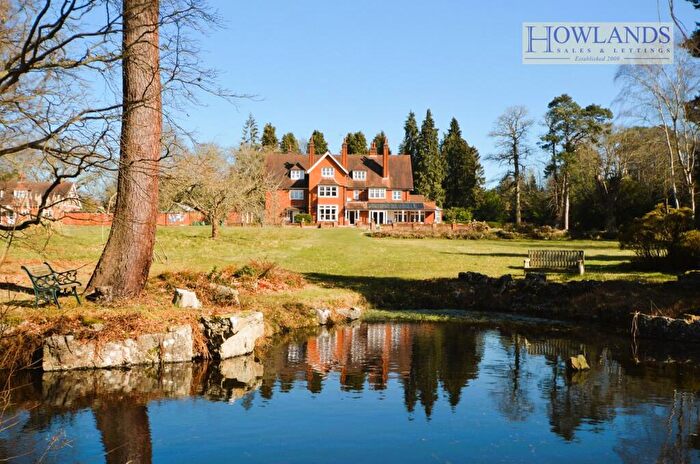 1 Bedroom Flat To Rent In Westwood Road, Windlesham, GU20