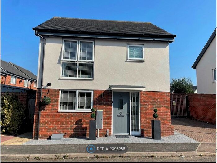 2 Bedroom Detached House To Rent In North Lane, Gravesend, DA11
